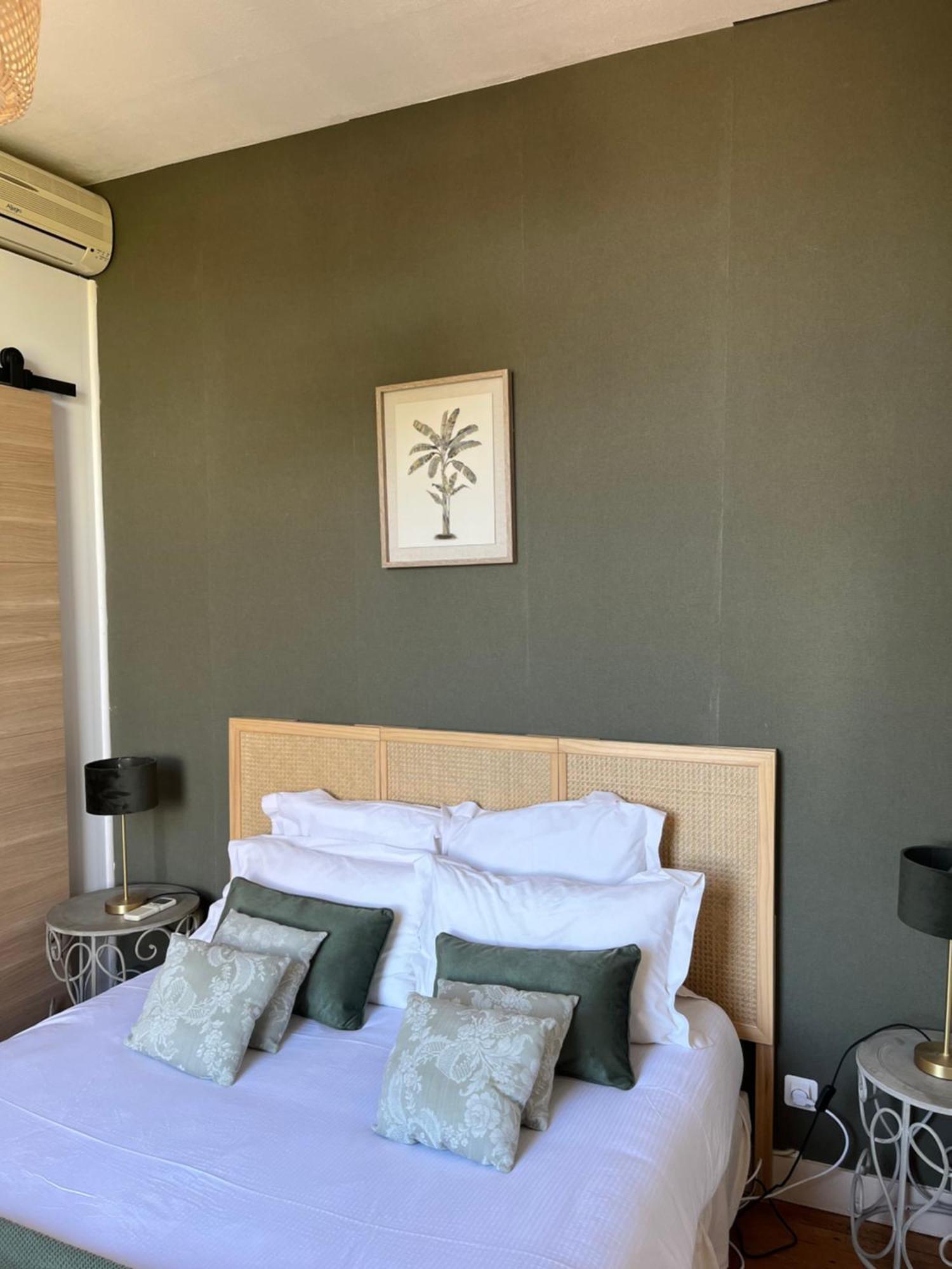 La Bruceliere Bed and Breakfast Issigeac Exteriör bild