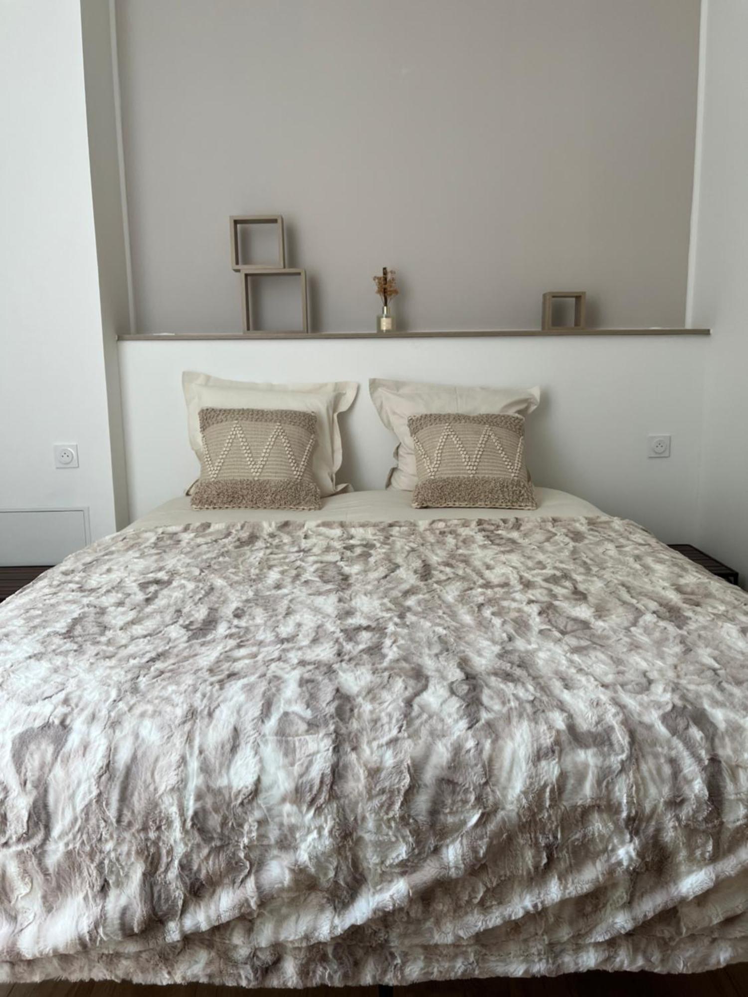 La Bruceliere Bed and Breakfast Issigeac Exteriör bild